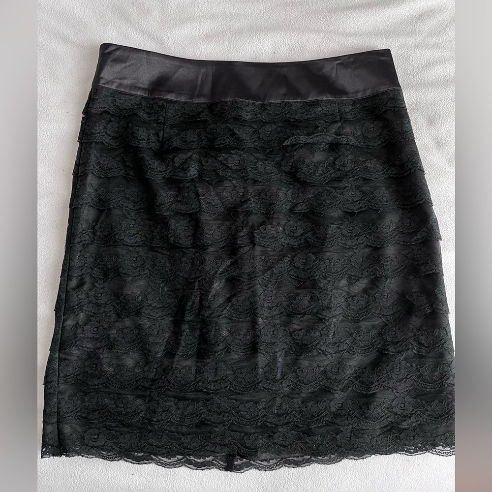 SUZY SHIER LACE SKIRT